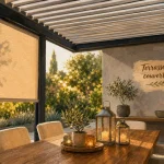 Terrasse couverte maison, pergola moderne et coin repas extérieur